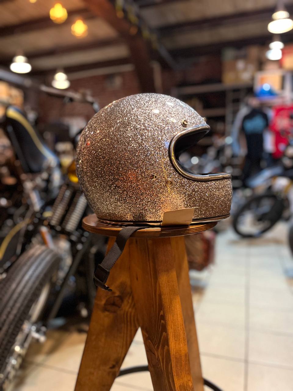 Шлем Biltwell Gringo - серебрянные флейки - размер XL - 0101-11436, 1002-405-505