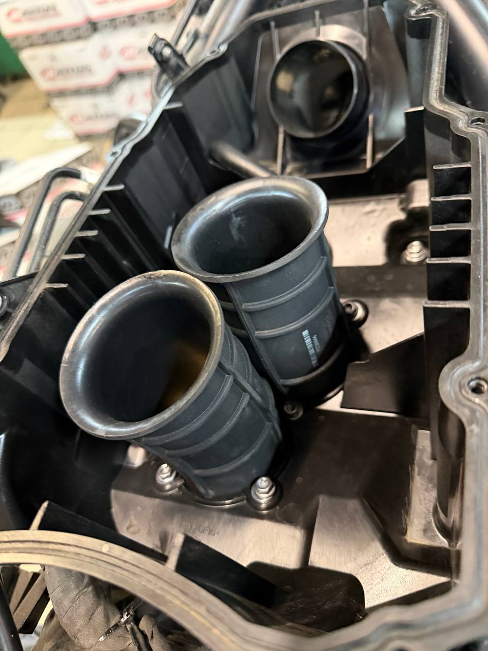 Манифолд 27300177 зеднего цилиндра 54MM OEM Harley-Davidson для PAN AMERICA RA1250